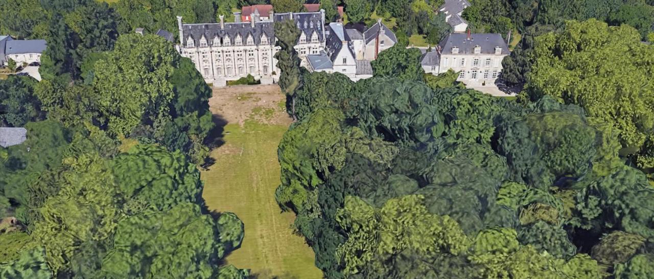 Charmant Studio Au Calme Tout Confort Dans Chateau Neo Gothique Proche Zenith Comet Orleans Parking Voiture Gratuit Wifi Haut Debit Rue Des Montees Eksteriør billede