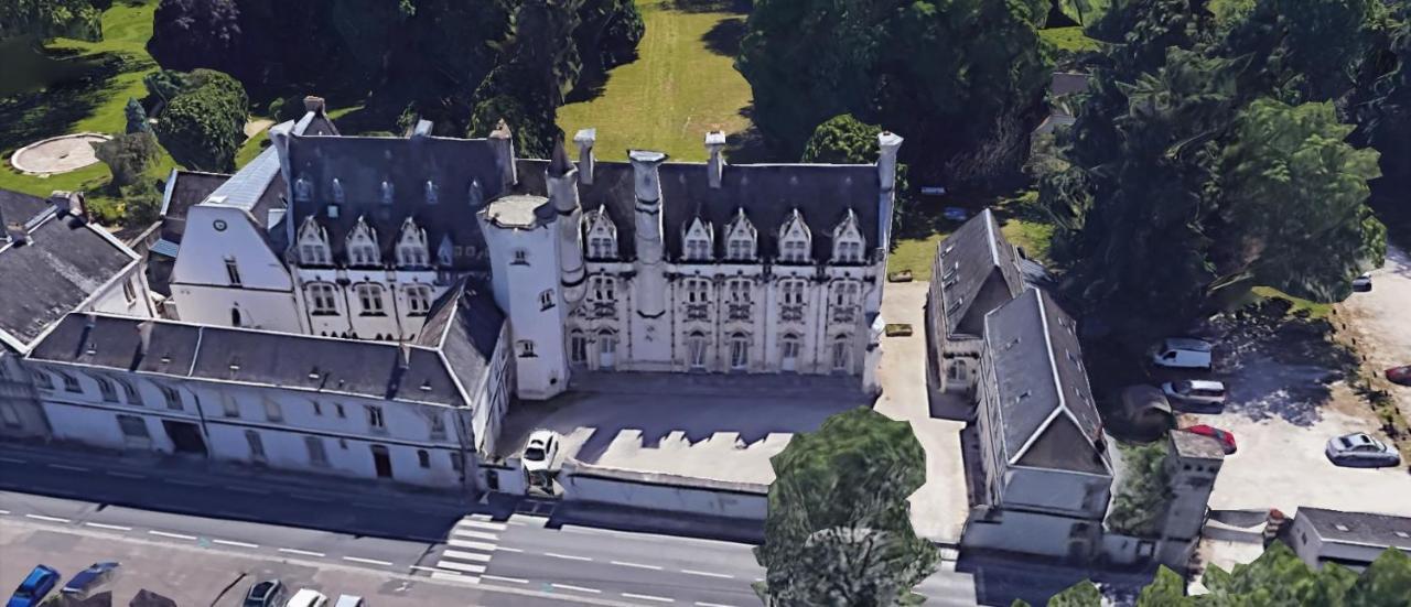 Charmant Studio Au Calme Tout Confort Dans Chateau Neo Gothique Proche Zenith Comet Orleans Parking Voiture Gratuit Wifi Haut Debit Rue Des Montees Eksteriør billede