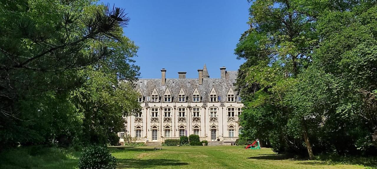 Charmant Studio Au Calme Tout Confort Dans Chateau Neo Gothique Proche Zenith Comet Orleans Parking Voiture Gratuit Wifi Haut Debit Rue Des Montees Eksteriør billede